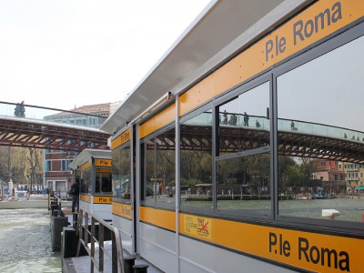 Venedig-Piazzale_Roma.jpg