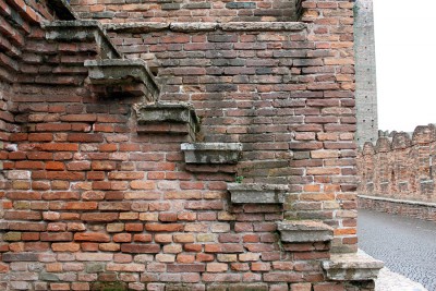 Verona-Ponte_Scaligero.jpg