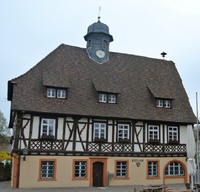 Rathaus in Grötzingen bei Karlsruhe.jpg