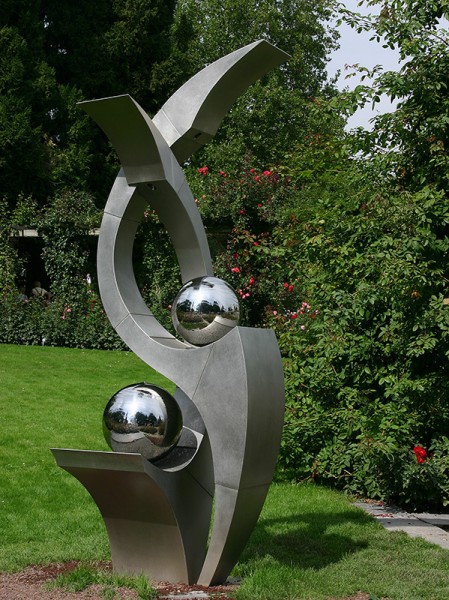 Mainau-Kunstwerk.jpg