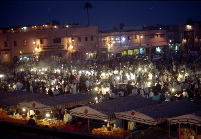 Platz-Jemaa_el_Fna-Marrakesch.jpg