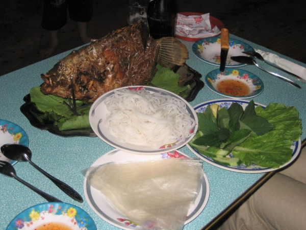 0662_elefant-ear-fisch-Essen im Mekong Delta.jpg