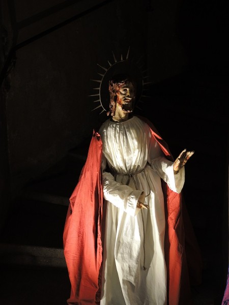 8 2017-12-Christus rot-weiß-braun_s.jpg