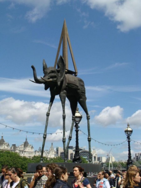 dali_spaceelephant_london899.jpg