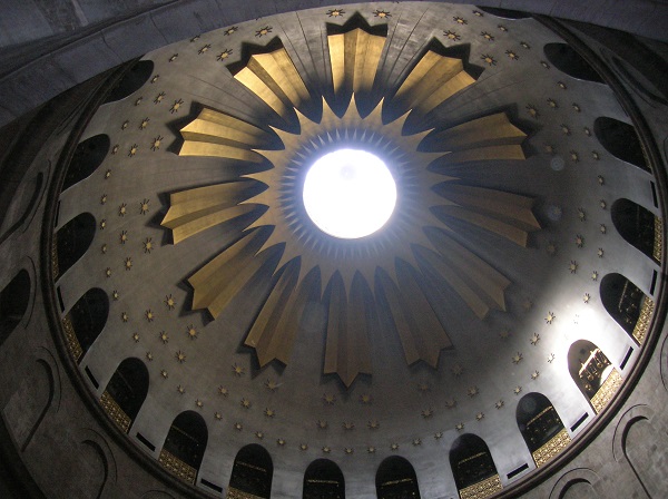 Grabeskirche Jerusalem.jpg