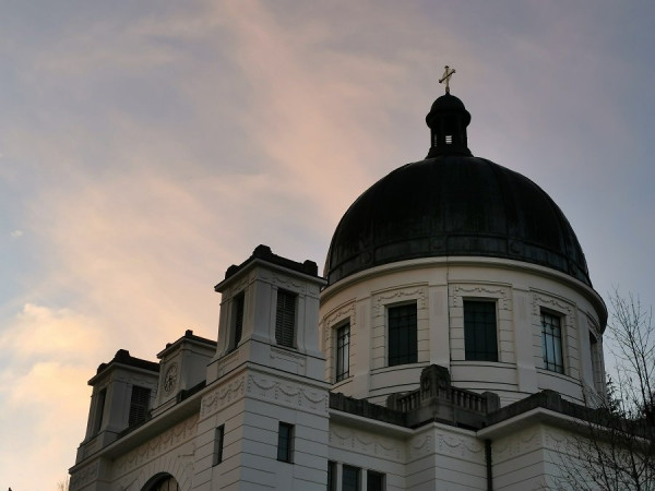 kirche_abends.jpg