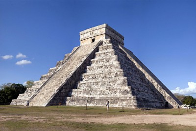 2005-Chichern Itza.jpg