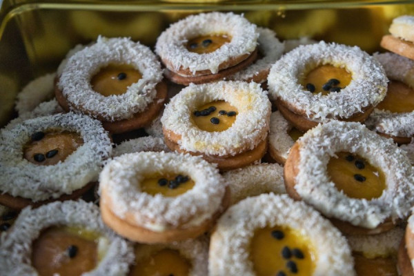 Passionsfrucht-Kokos-Spitzbuben.jpg