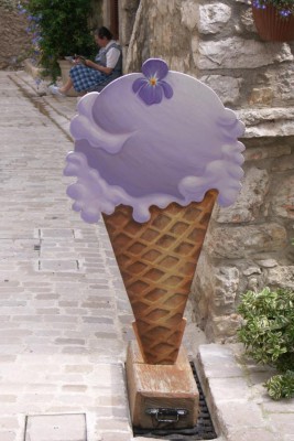 Veilchen-Eis.JPG