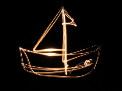 Leucht-Segelschiff.jpg