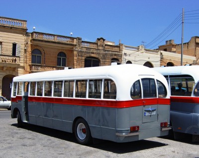 S4300405_Unser Gozianischer Bus von 1947-900.jpg