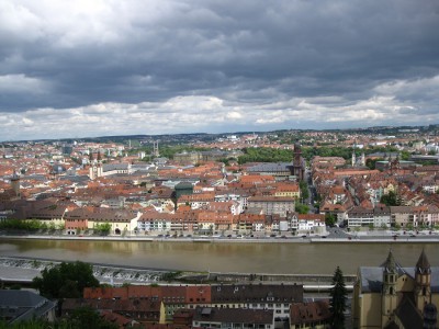 Blick auf die Altstadt Würzburgs.JPG