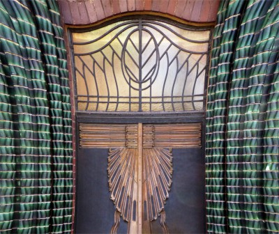 Jugendstiltor 1 Kissenverzerrung Ausschnitt klein.JPG