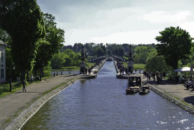 pontcanal.jpg