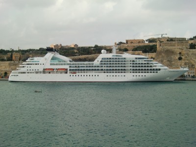 Kreuzfahrtschiff - Wassertaxi.jpg