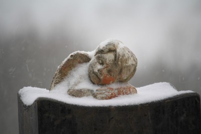 Engel im Schnee.JPG