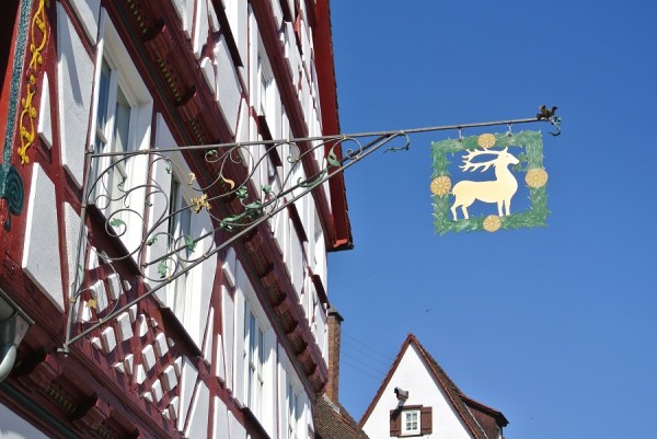 Altes Wirtshausschild.JPG