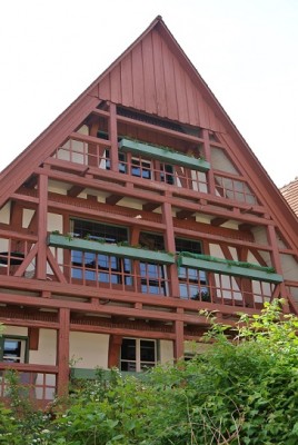 nachträglich angebauter Balkon.jpg