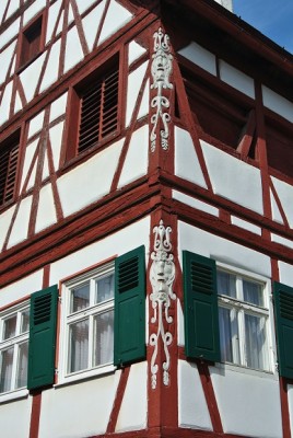 Verziehrte eckbalken.jpg