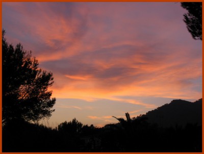 Sonnenuntergang, rote Wolken.jpg