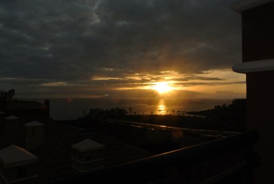 Blick nach La Gomera in den Abendhimmel vom Hoteldach aus.jpg