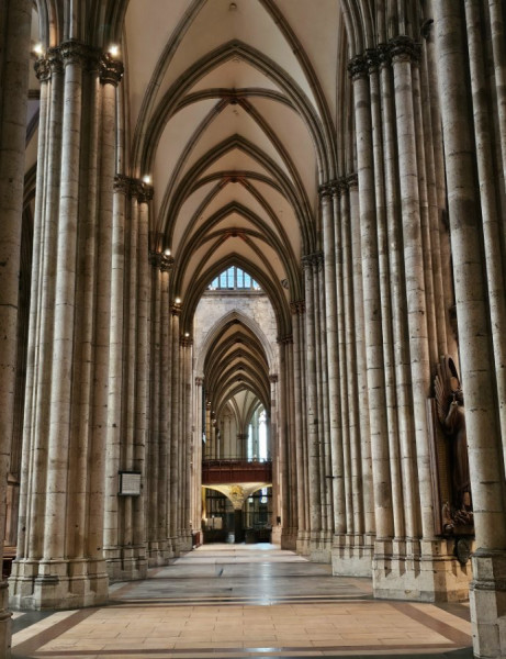 Kölner Dom 2024.jpg