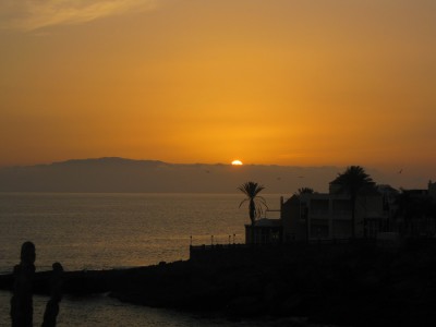 rot gefärbter Himmel, sonnenuntergang.jpg