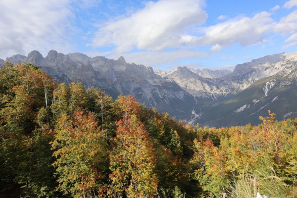 _am Thore-Pass in den albanischen Alpen.jpg