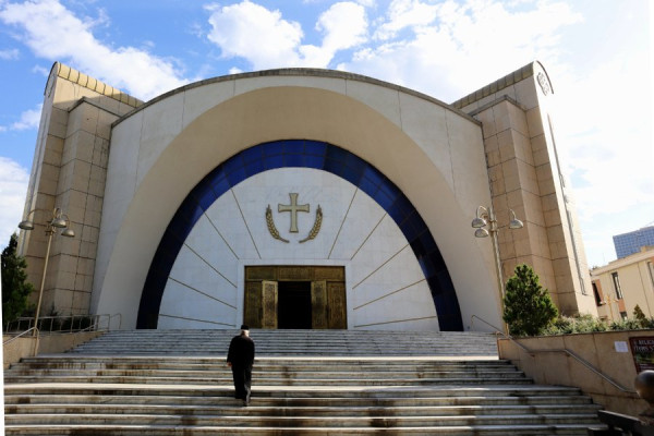 Auferstehungskathedrale Tirana.jpg