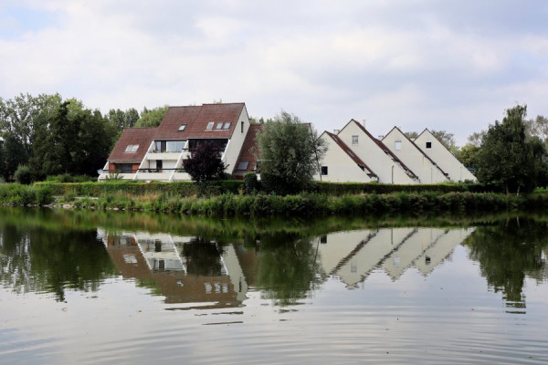Wohnanlage am Lac du Château in Villeneuve d'Asq.jpg