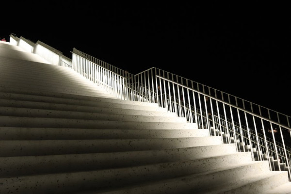 Pyramide von Tirana.jpg