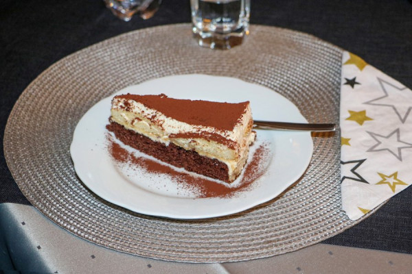 Tiramisu-Torte.jpg