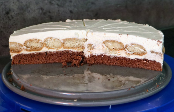 Tiramisu-Torte.jpg