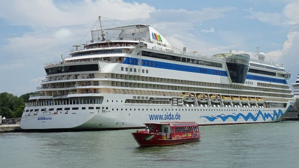 k-AIDAbella in Venedig.JPG