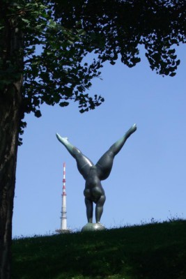 2010_0719 München Statue Olympiapark.JPG