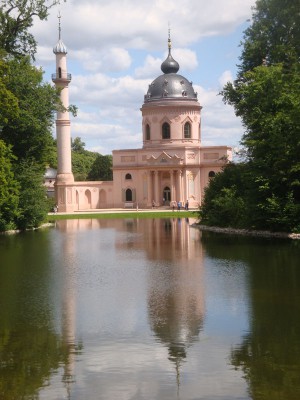 Rote Moschee im Schwetzinger Schlossgarten.jpg