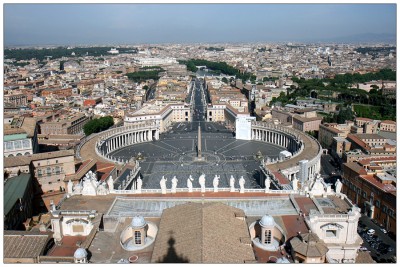 Petersplatz_Rom.jpg