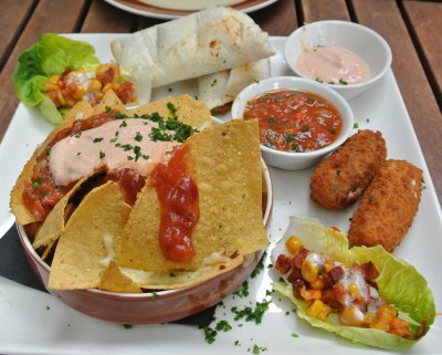 Nikon1 F3.5 BZ125 ISO 900 BW11.JPG