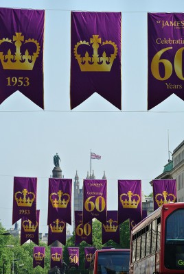 Nikon1 F4.8 BZ500 ISO 100 BW74.JPG