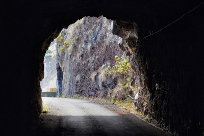 Madeira-Tunnel2.jpg