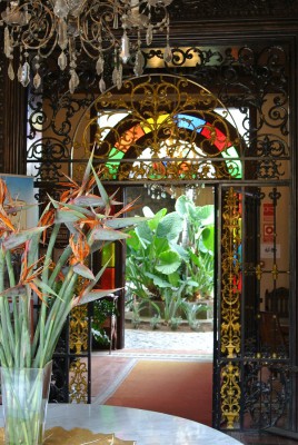 Nikon1 F4.5 BT60 ISO 560 BW18.JPG