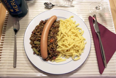 Linsen_Spätzle_Wiener.jpg