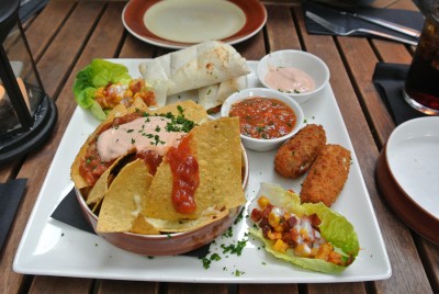 Nikon1 F3.5 BZ125 ISO900 BW11.JPG